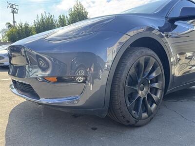 2023 Tesla Model Y   - Photo 10 - Long Beach, CA 90813
