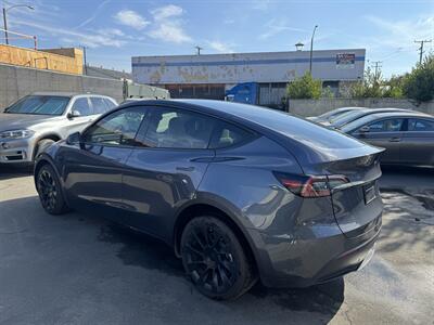 2023 Tesla Model Y   - Photo 6 - Long Beach, CA 90813