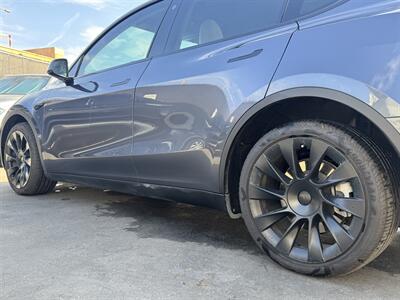 2023 Tesla Model Y   - Photo 11 - Long Beach, CA 90813