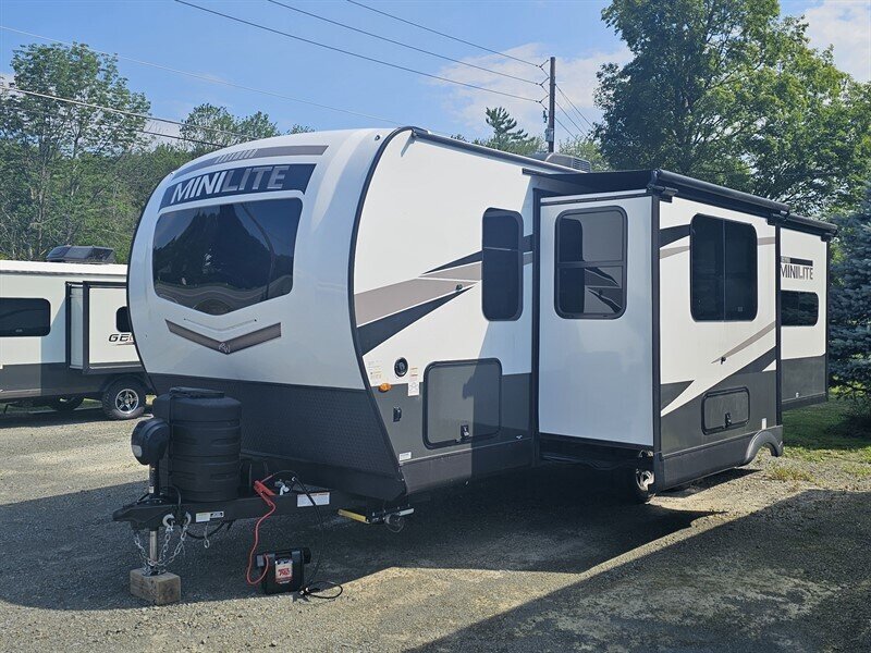 2025 FOREST RIVER ROCKWOOD  2519S MINILITE