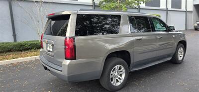 2019 Chevrolet Suburban LT   - Photo 6 - Apopka, FL 32703