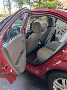2015 Chevrolet Sonic LT Auto   - Photo 8 - Apopka, FL 32703