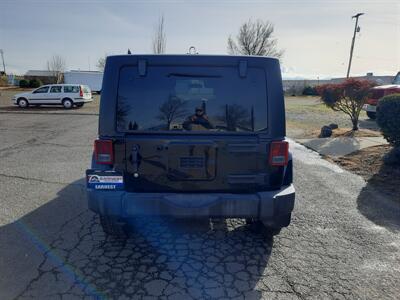 2012 Jeep Wrangler Unlimited Sahara   - Photo 4 - Medford, OR 97504