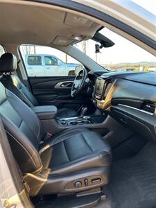 2019 Chevrolet Traverse LT Leather 4x4 4dr SUV - Photo 6 - Roseburg, OR 97470