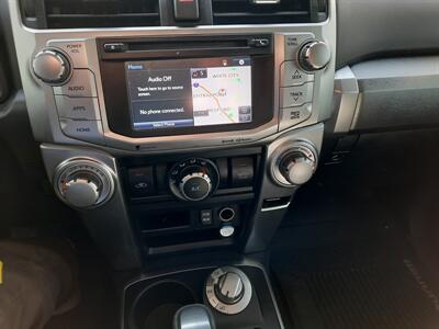 2019 Toyota 4Runner SR5   - Photo 12 - Medford, OR 97504