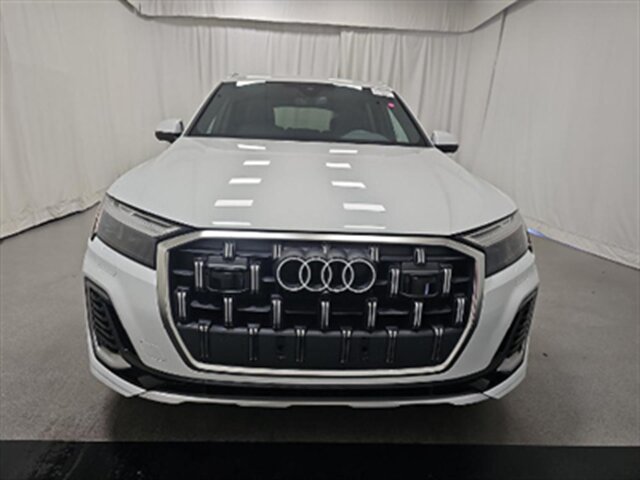 2025 Audi Q7 quattro 45 TFSI  