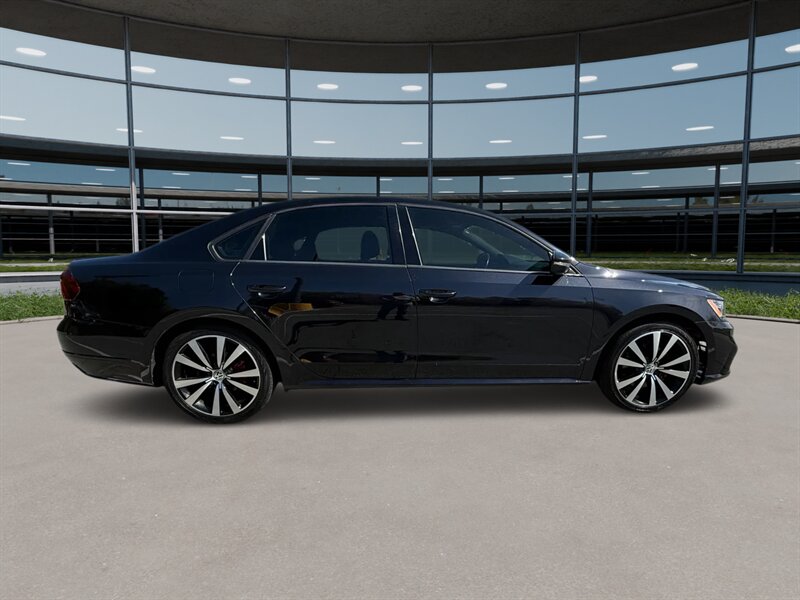 2018 Volkswagen Passat V6 GT  