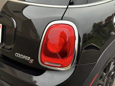 2016 MINI Hardtop 4 Door Cooper S   - Photo 15 - Elk Grove, CA 95624
