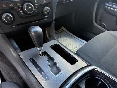 2011 Dodge Charger SE   - Photo 10 - Elk Grove, CA 95624