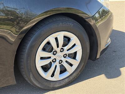 2011 Hyundai SONATA GLS   - Photo 11 - Elk Grove, CA 95624