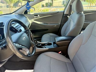 2011 Hyundai SONATA GLS   - Photo 13 - Elk Grove, CA 95624