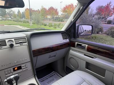 2005 Lincoln Navigator Luxury   - Photo 23 - Elk Grove, CA 95624