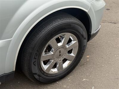 2005 Lincoln Navigator Luxury   - Photo 29 - Elk Grove, CA 95624