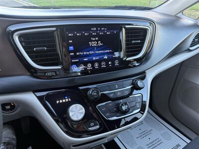 2017 Chrysler Pacifica Touring - Photo 11 - Elk Grove, CA 95624