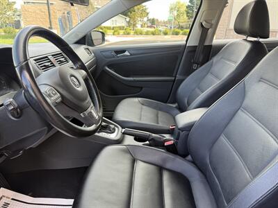 2011 Volkswagen Jetta SE PZEV   - Photo 13 - Elk Grove, CA 95624