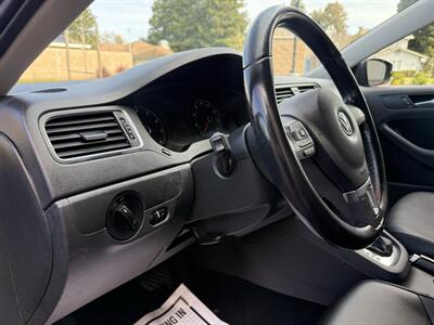2011 Volkswagen Jetta SE PZEV   - Photo 12 - Elk Grove, CA 95624