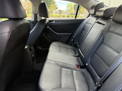 2011 Volkswagen Jetta SE PZEV   - Photo 14 - Elk Grove, CA 95624