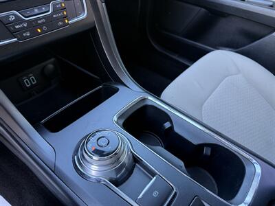 2020 Ford Fusion SE - Photo 12 - Elk Grove, CA 95624