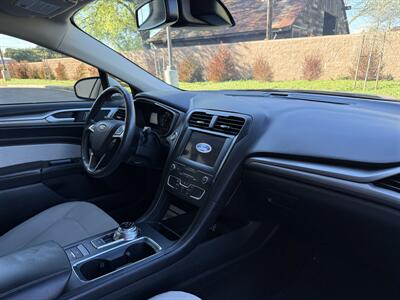 2020 Ford Fusion SE - Photo 15 - Elk Grove, CA 95624