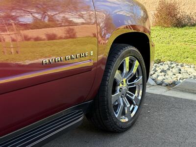 2008 Chevrolet Avalanche LS - Photo 22 - Elk Grove, CA 95624