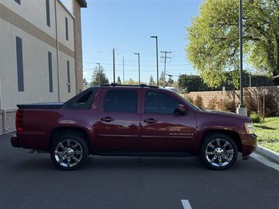 2008 Chevrolet Avalanche LS - Photo 8 - Elk Grove, CA 95624