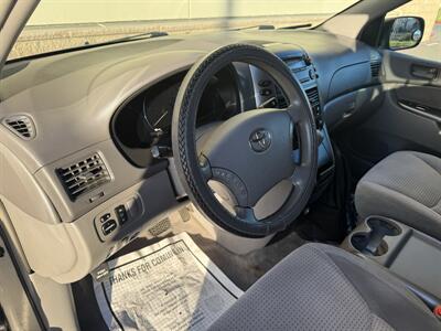 2006 Toyota Sienna LE 7 Passenger   - Photo 11 - Elk Grove, CA 95624