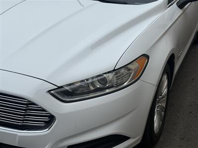 2016 Ford Fusion Hybrid S   - Photo 26 - Elk Grove, CA 95624