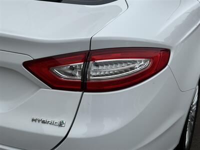 2016 Ford Fusion Hybrid S   - Photo 30 - Elk Grove, CA 95624