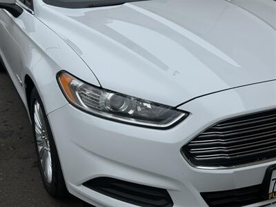 2016 Ford Fusion Hybrid S   - Photo 25 - Elk Grove, CA 95624