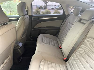 2016 Ford Fusion Hybrid S   - Photo 18 - Elk Grove, CA 95624