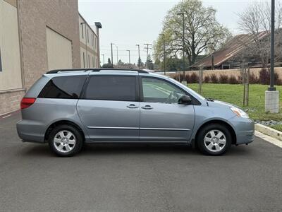 2004 Toyota Sienna CE 7 Passenger - Photo 8 - Elk Grove, CA 95624