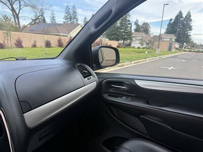 2016 Dodge Grand Caravan R/T   - Photo 11 - Elk Grove, CA 95624