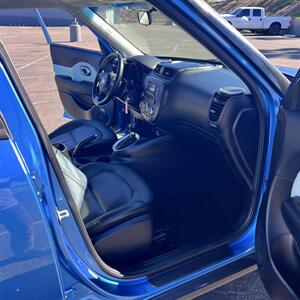 2016 Kia Soul +   - Photo 15 - San Diego, CA 92115