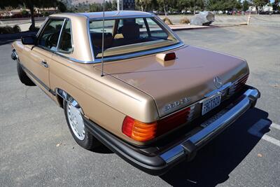 1986 Mercedes-Benz 560 SL   - Photo 29 - Laguna Niguel, CA 92677