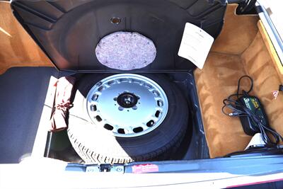 1986 Mercedes-Benz 560 SL   - Photo 56 - Laguna Niguel, CA 92677