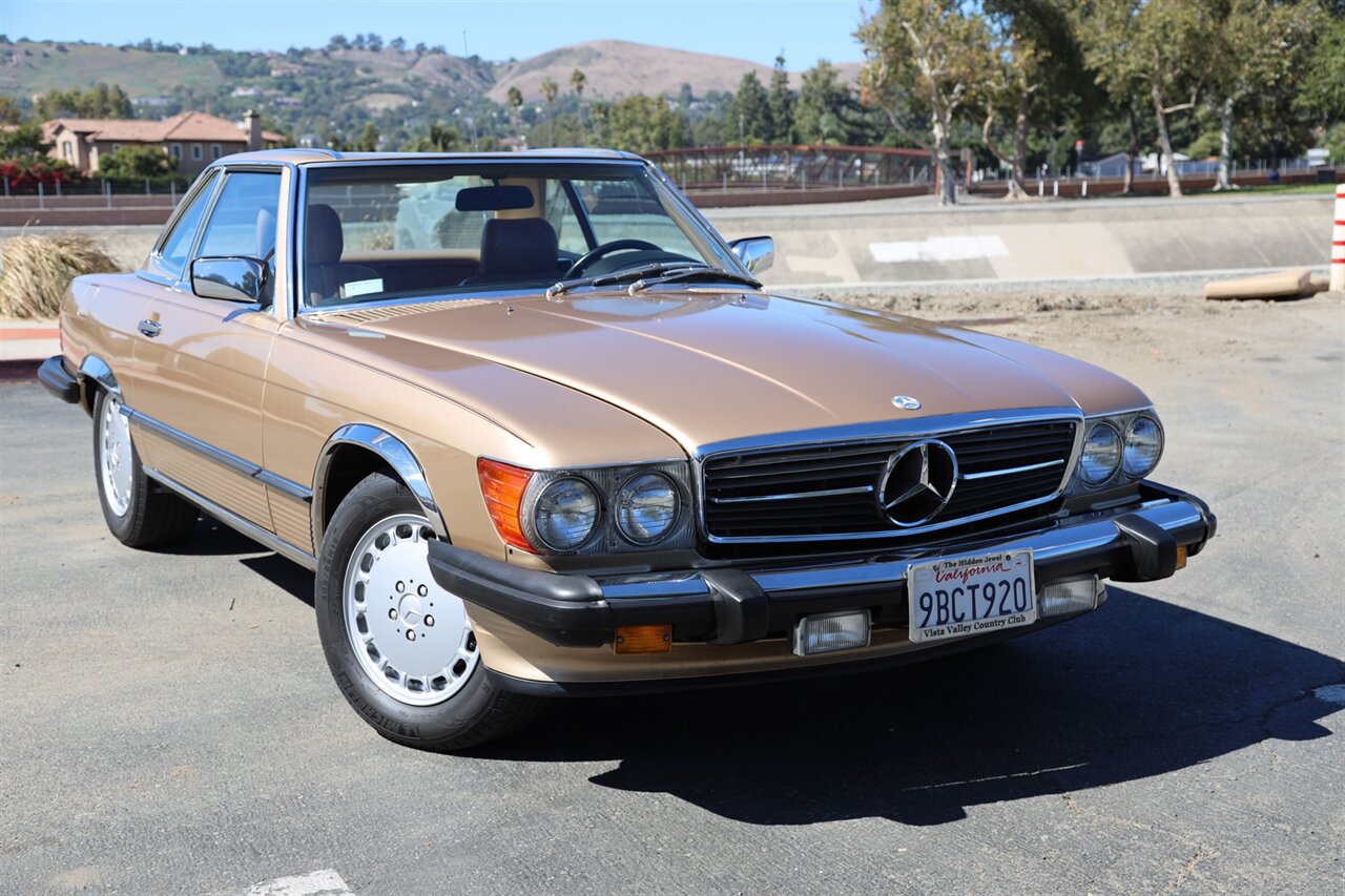 1986 Mercedes-Benz 560 SL   - Photo 1 - Laguna Niguel, CA 92677