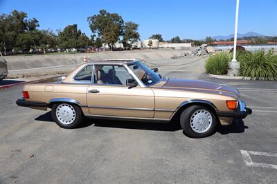 1986 Mercedes-Benz 560 SL   - Photo 19 - Laguna Niguel, CA 92677