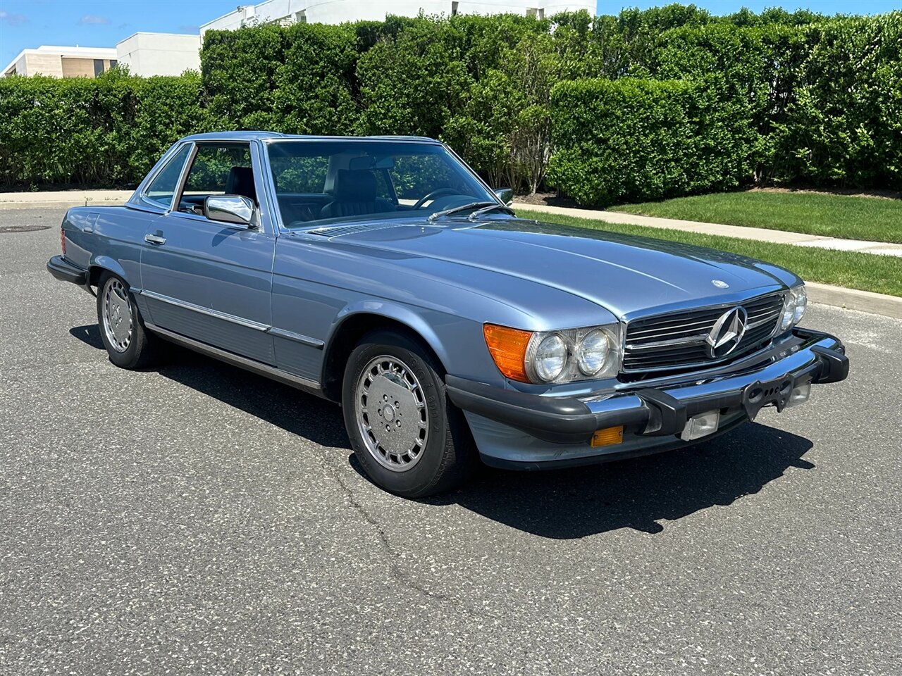 1986 Mercedes-Benz 560 SL   - Photo 1 - Laguna Niguel, CA 92677