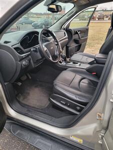 2017 Chevrolet Traverse LT   - Photo 11 - Topeka, KS 66608