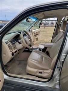 2010 Ford Escape Limited   - Photo 8 - Topeka, KS 66608