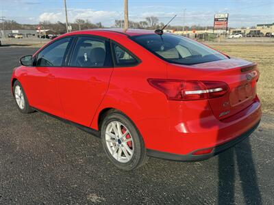 2015 Ford Focus SE   - Photo 2 - Topeka, KS 66608