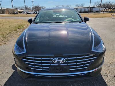 2021 Hyundai SONATA Hybrid Limited   - Photo 2 - Topeka, KS 66608