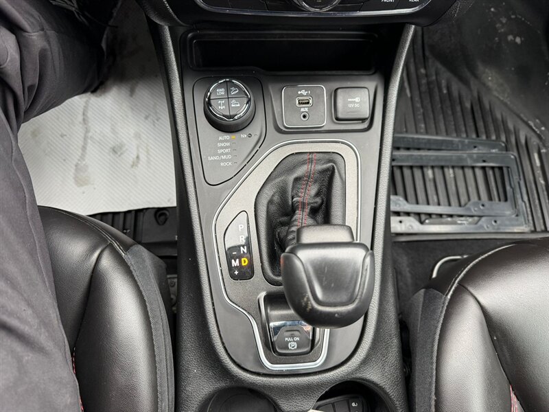 2021 Jeep Cherokee Trailhawk - Photo 13 - Edmonton, AB T5G 0N9