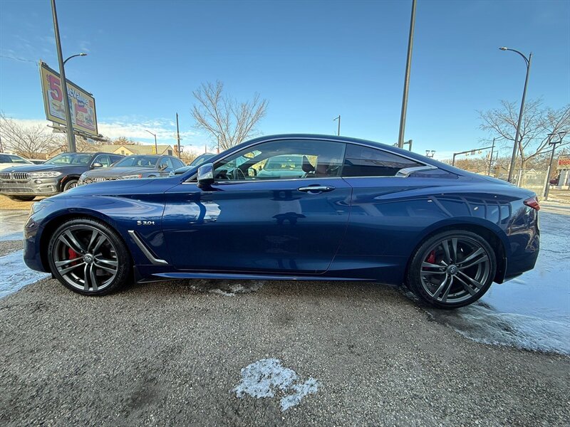 2017 INFINITI Q60 Red Sport 400 - Photo 4 - Edmonton, AB T5G 0N9