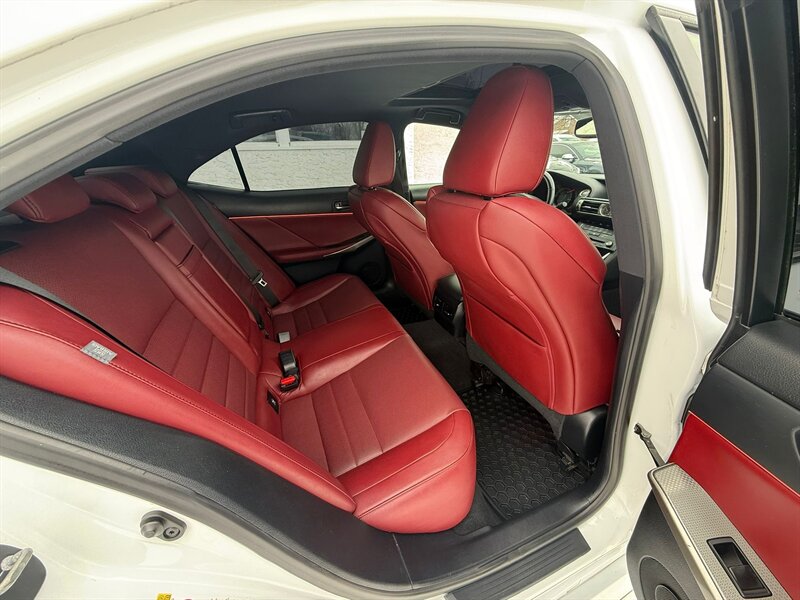 2015 Lexus IS 350 - Photo 18 - Edmonton, AB T5G 0N9