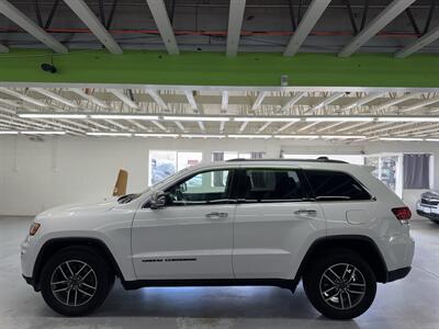 2021 Jeep Grand Cherokee Limited LOW MILES( 77K)   - Photo 11 - Portland, OR 97267