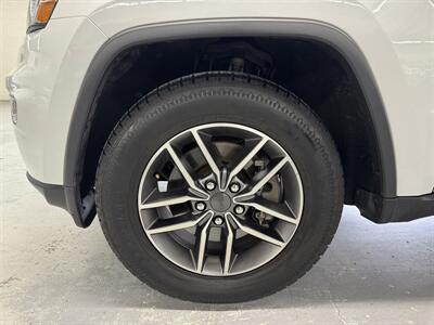 2021 Jeep Grand Cherokee Limited LOW MILES( 77K)   - Photo 9 - Portland, OR 97267