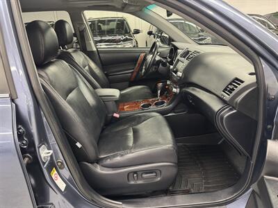 2011 Toyota Highlander Hybrid Limited   - Photo 14 - Portland, OR 97267