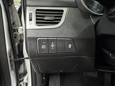 2015 Hyundai ELANTRA SE LOW MILES (59,864)   - Photo 20 - Portland, OR 97267
