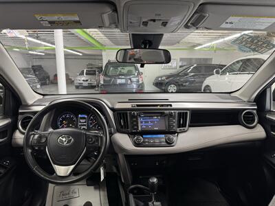 2017 Toyota RAV4 XLE ONE OWNER LOW MILE (59K)   - Photo 10 - Portland, OR 97267